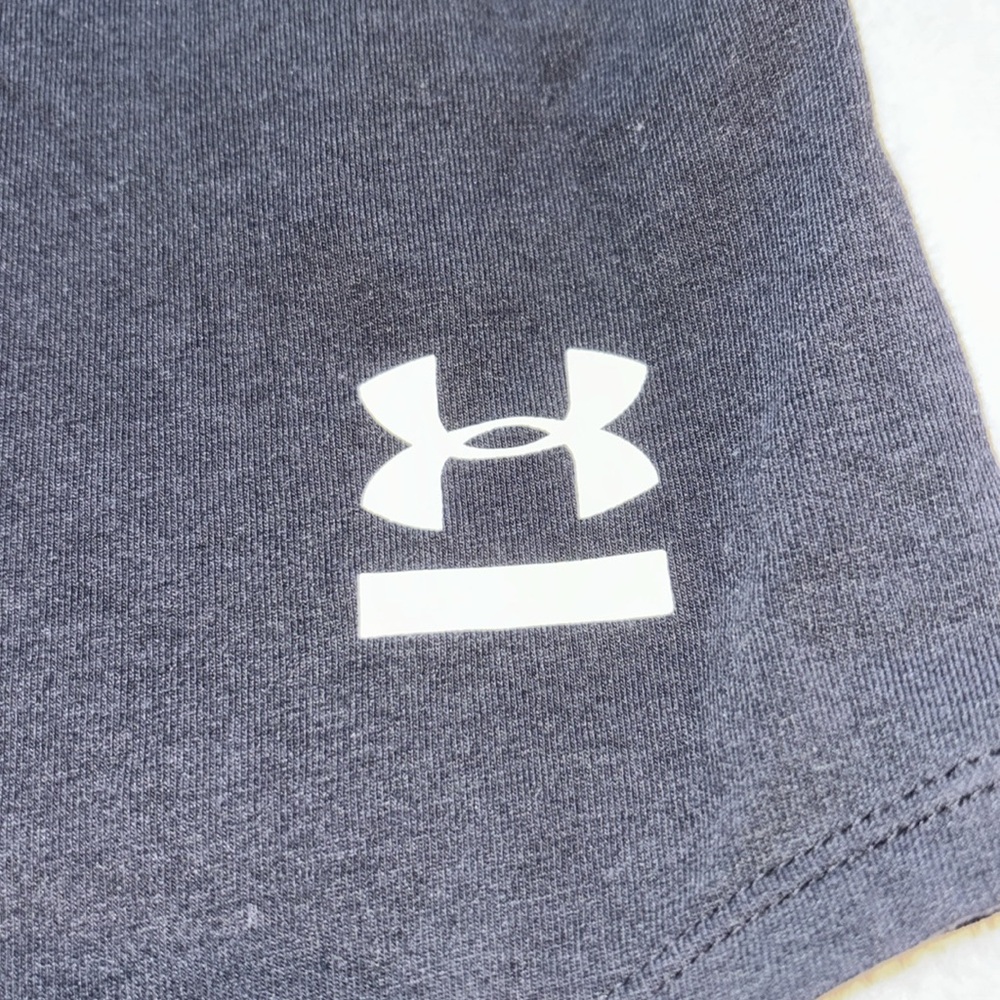 Under Armour Heat Gear Tank Top - Picture 2 of 4